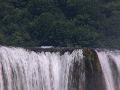 Dora Venter trop jolie blonde suce comme une sirene au milieu d une cascade