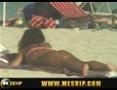 Sur la plge du cul en string 50 degr�s a l ombre